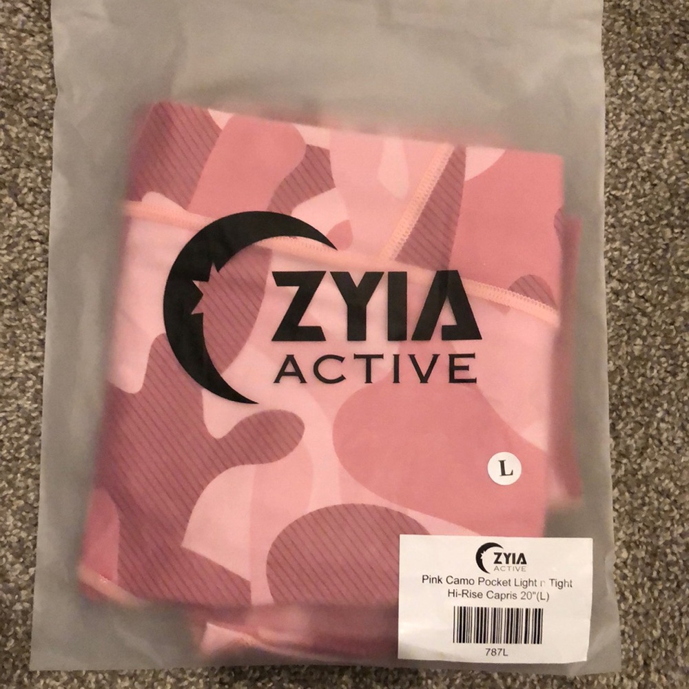 ZYIA Active Pink Camouflage Leggings